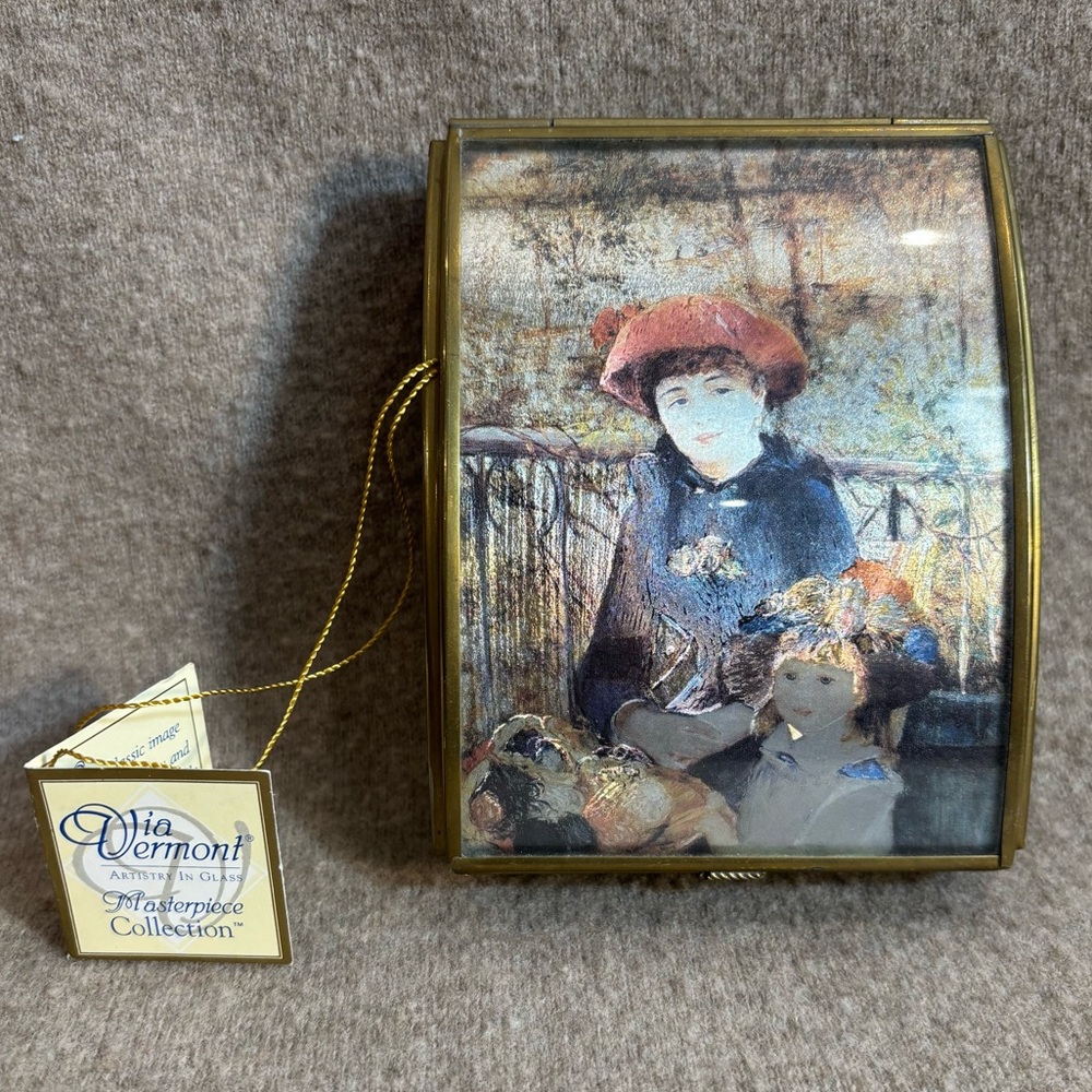 VIA VERMONT Music Box Masterpiece Collection Decorative Glass Panel Box NEW
